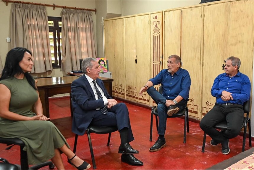 Elías Suárez visitó la Escuela de Agricultura, Ganadería y Granja de la Unse