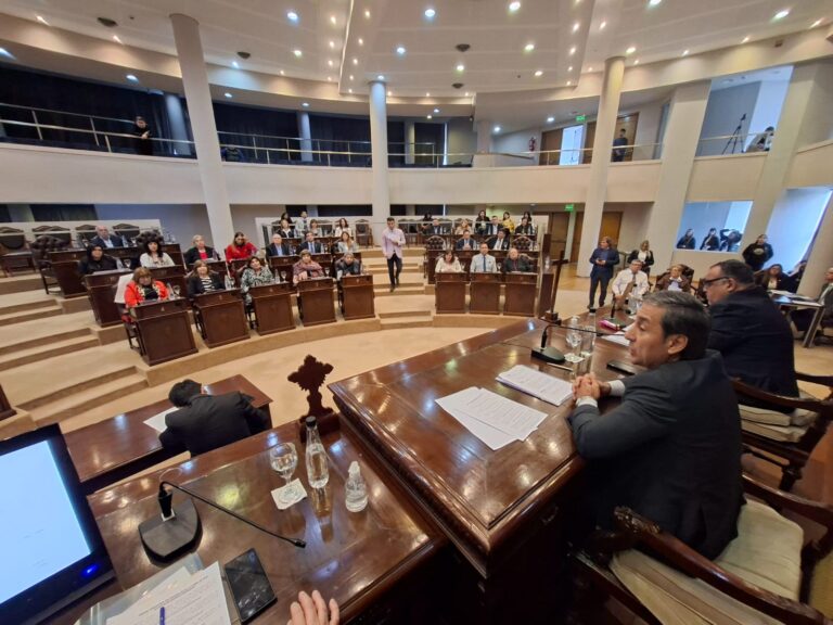 Legislatura provincial tras las elecciones: Destacan el compromiso ciudadano e instan a seguir trabajando unidos por el progreso de Santiago