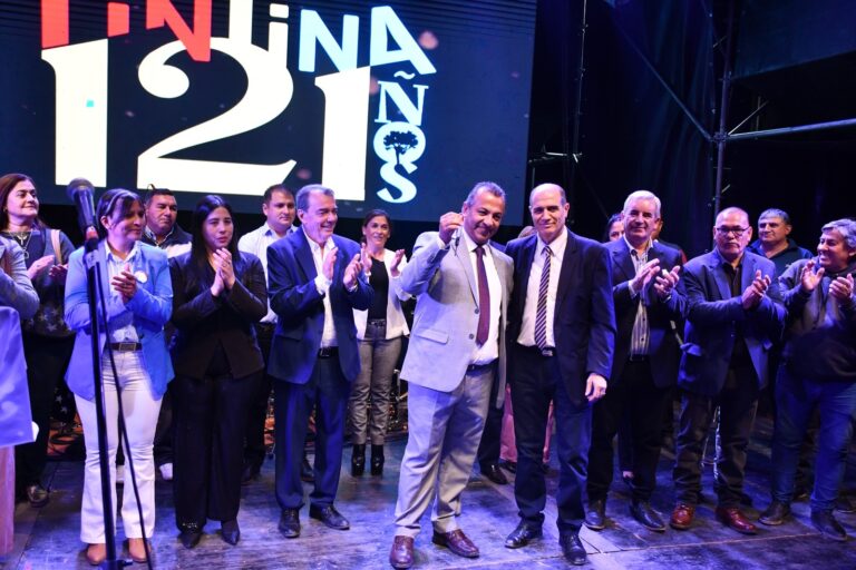 Autoridades de la provincia participaron del acto por el 121° Aniversario de Tintina