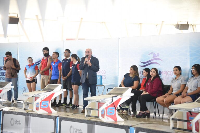 Se realizó la apertura oficial del Torneo Primavera de Natación 2025 en el Natatorio Madre de Ciudades