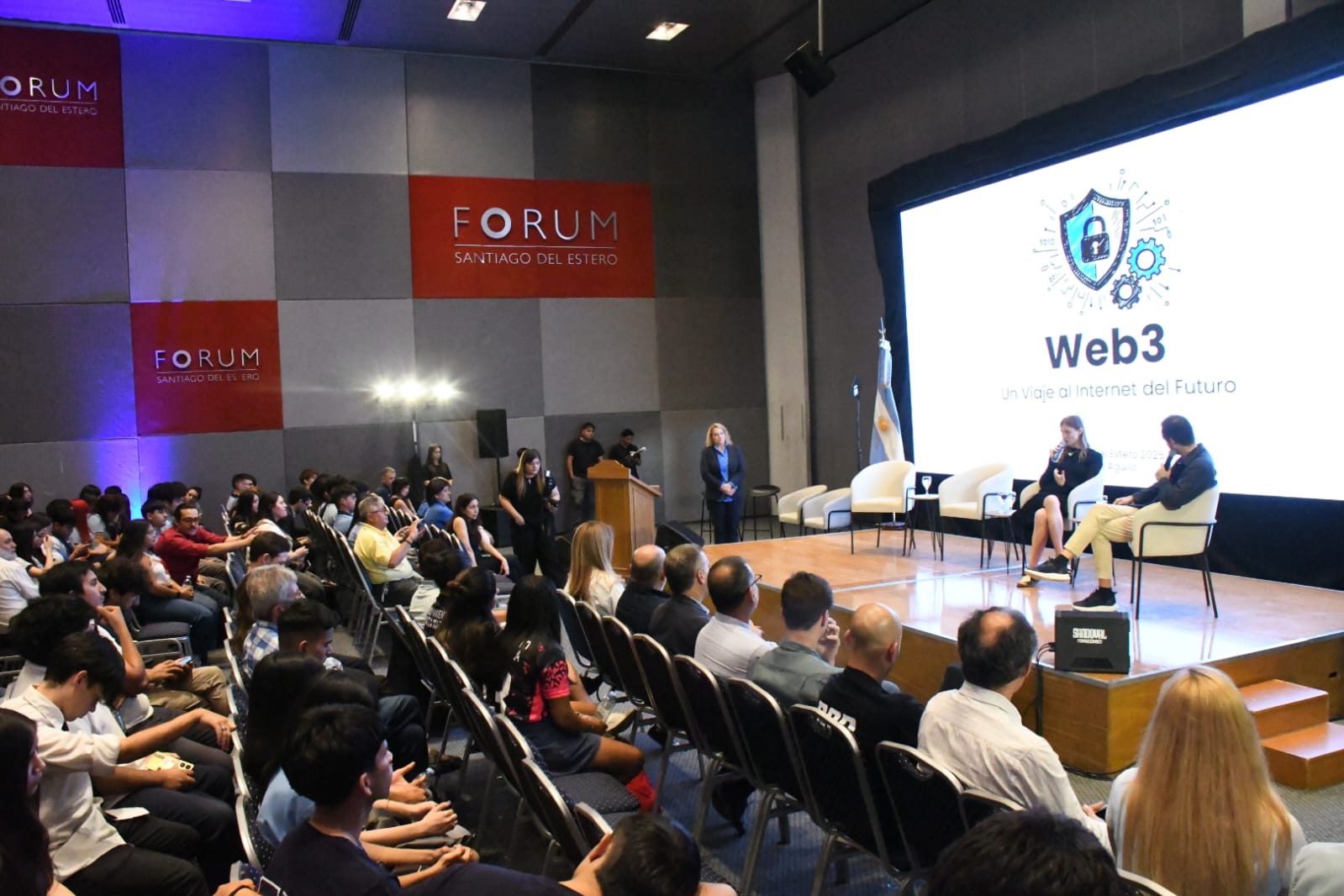 Líderes mundiales disertaron en el Centro de Convenciones Forum sobre el Futuro es web3