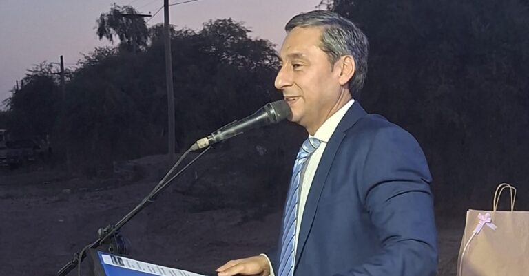 Silva Neder confirmó el fuerte compromiso del gobierno provincial  para seguir cumpliendo sueños a los Santiagueños en Estación Robles