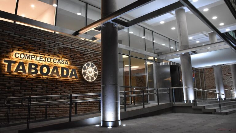 La historia revive en Santiago  con la “Noche de los Museos” en el Complejo Casa Taboada