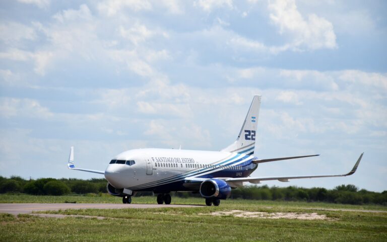 El avión hidrante regresó a Santiago tras cumplir con éxito una valiosa misión en Chubut