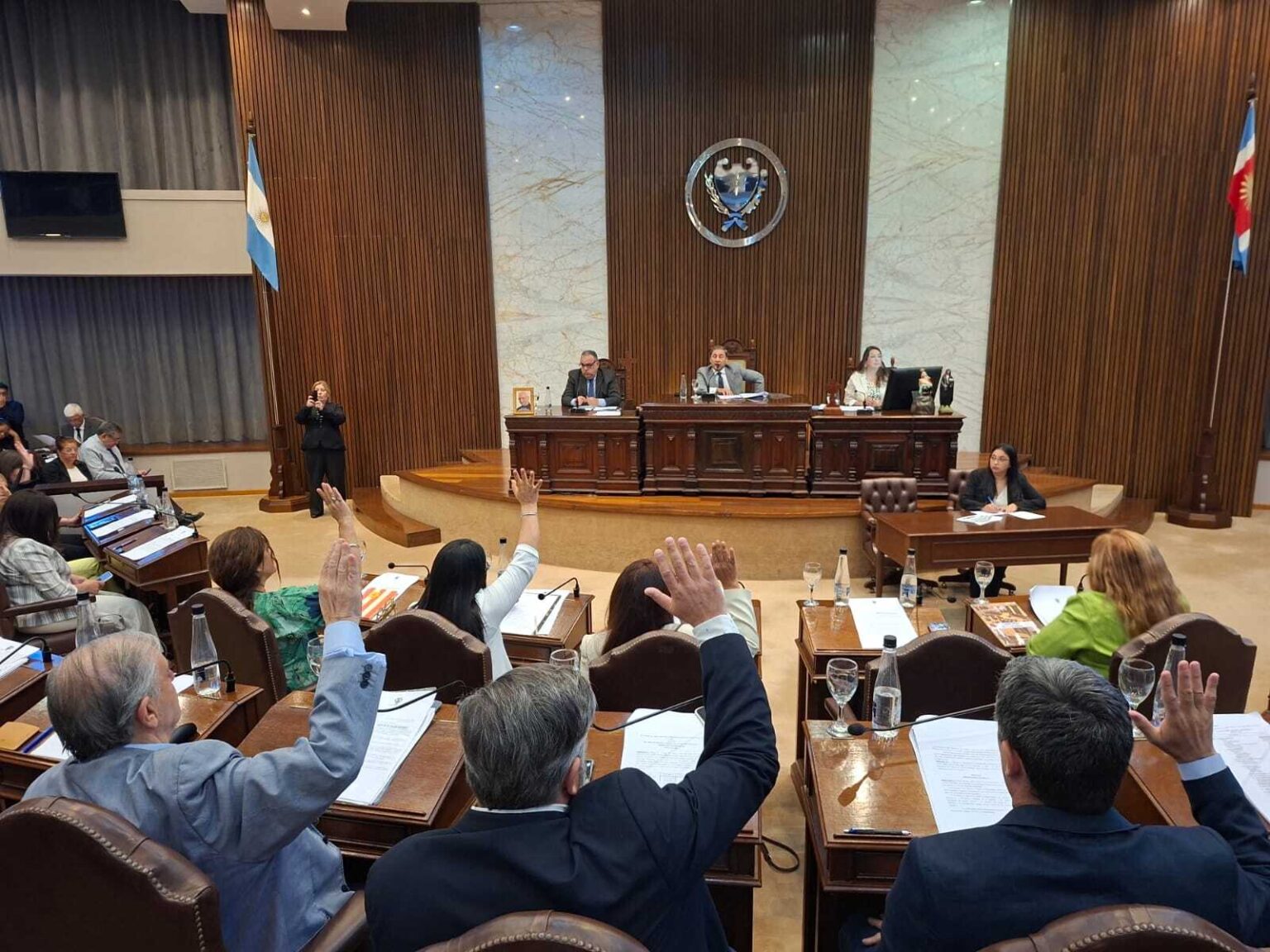 La Provincia aprobó el Presupuesto 2026 con superávit y mayor inversión en áreas clave