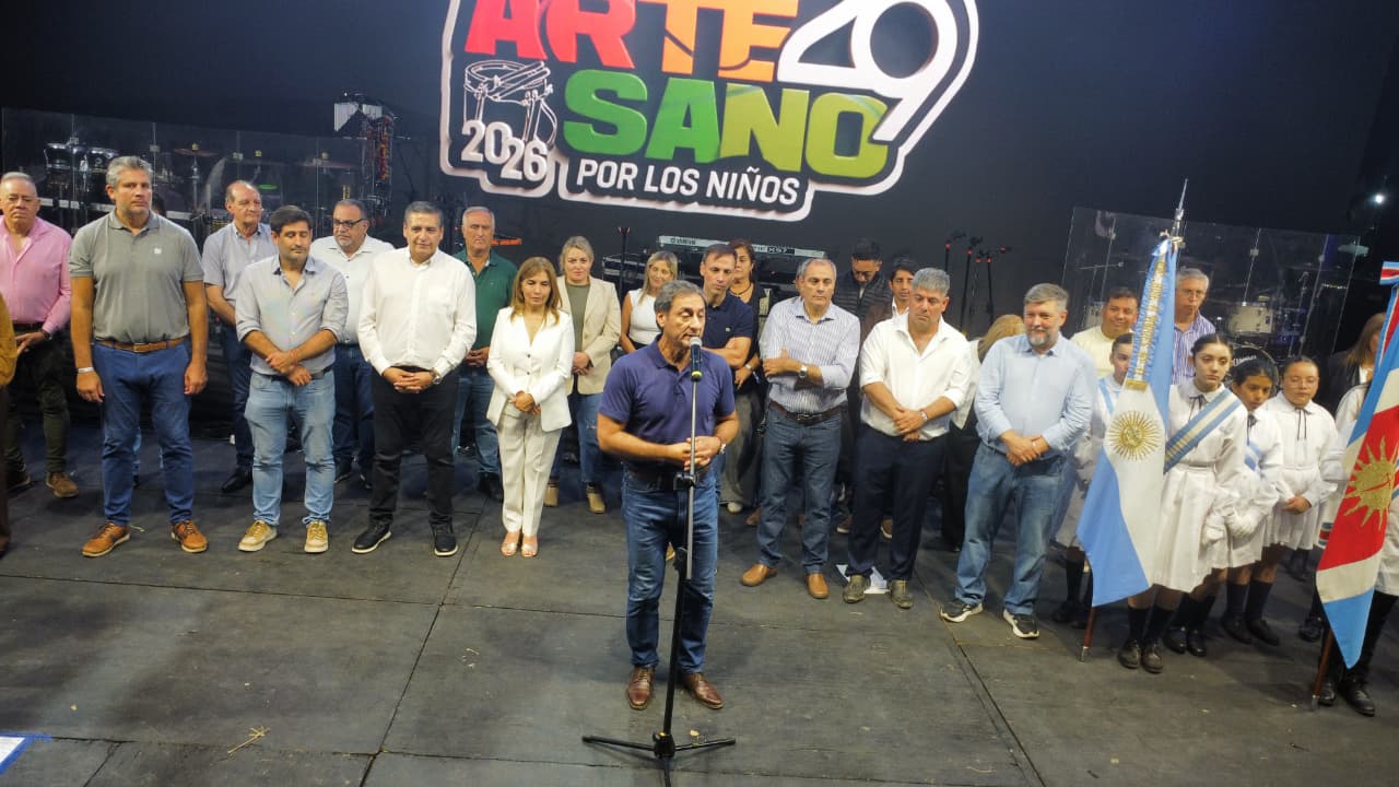 Silva Neder ratificó en el Festival del Artesano el compromiso del Gobierno Provincial con las infancias y la identidad cultural