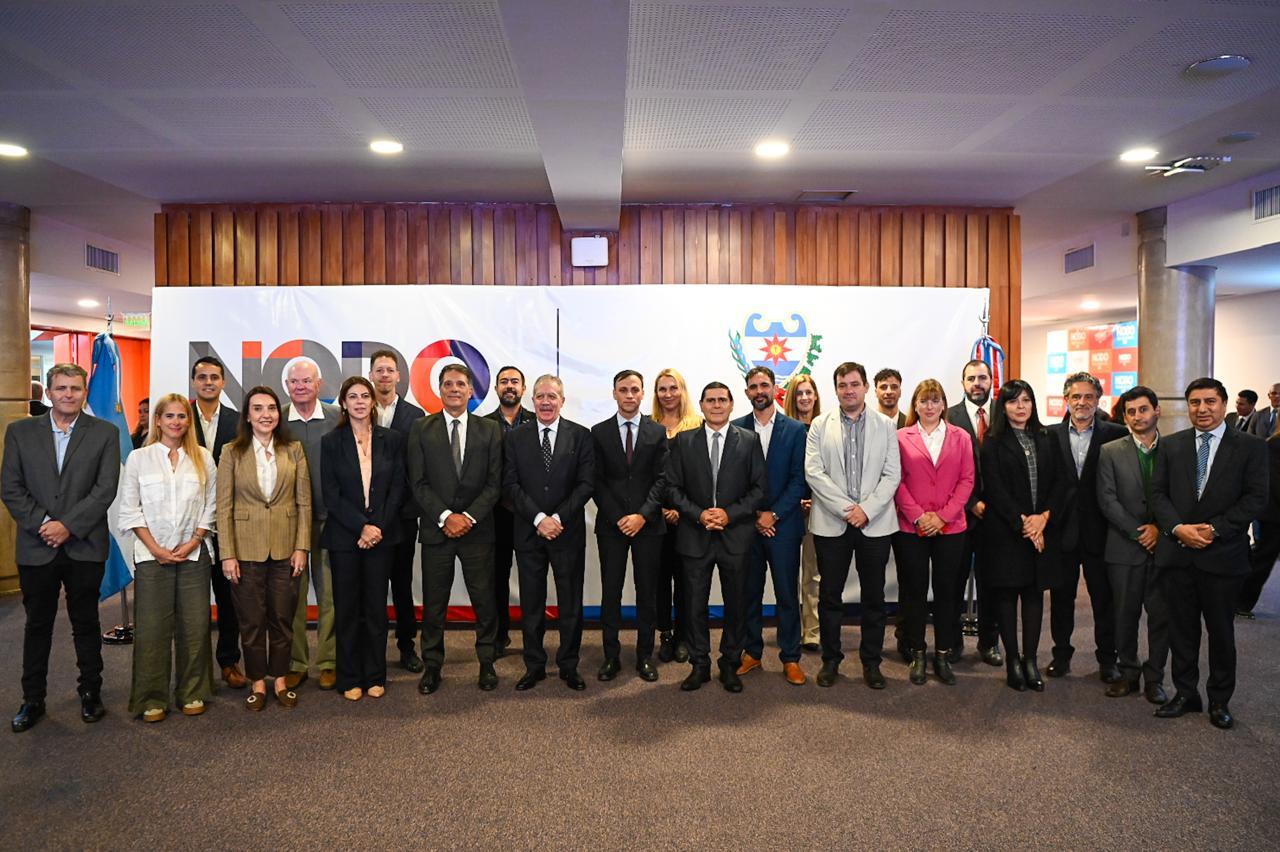 Su&aacute;rez destac&oacute; la ciencia como motor de desarrollo