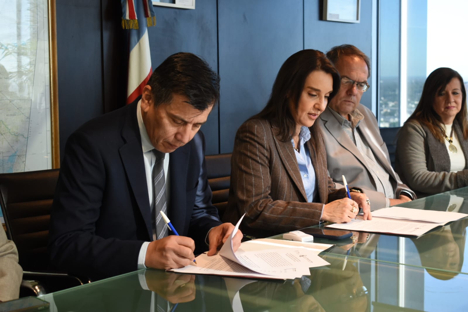 Educación y Unse firmaron un convenio de colaboración académica para egresados y egresadas del área de Salud