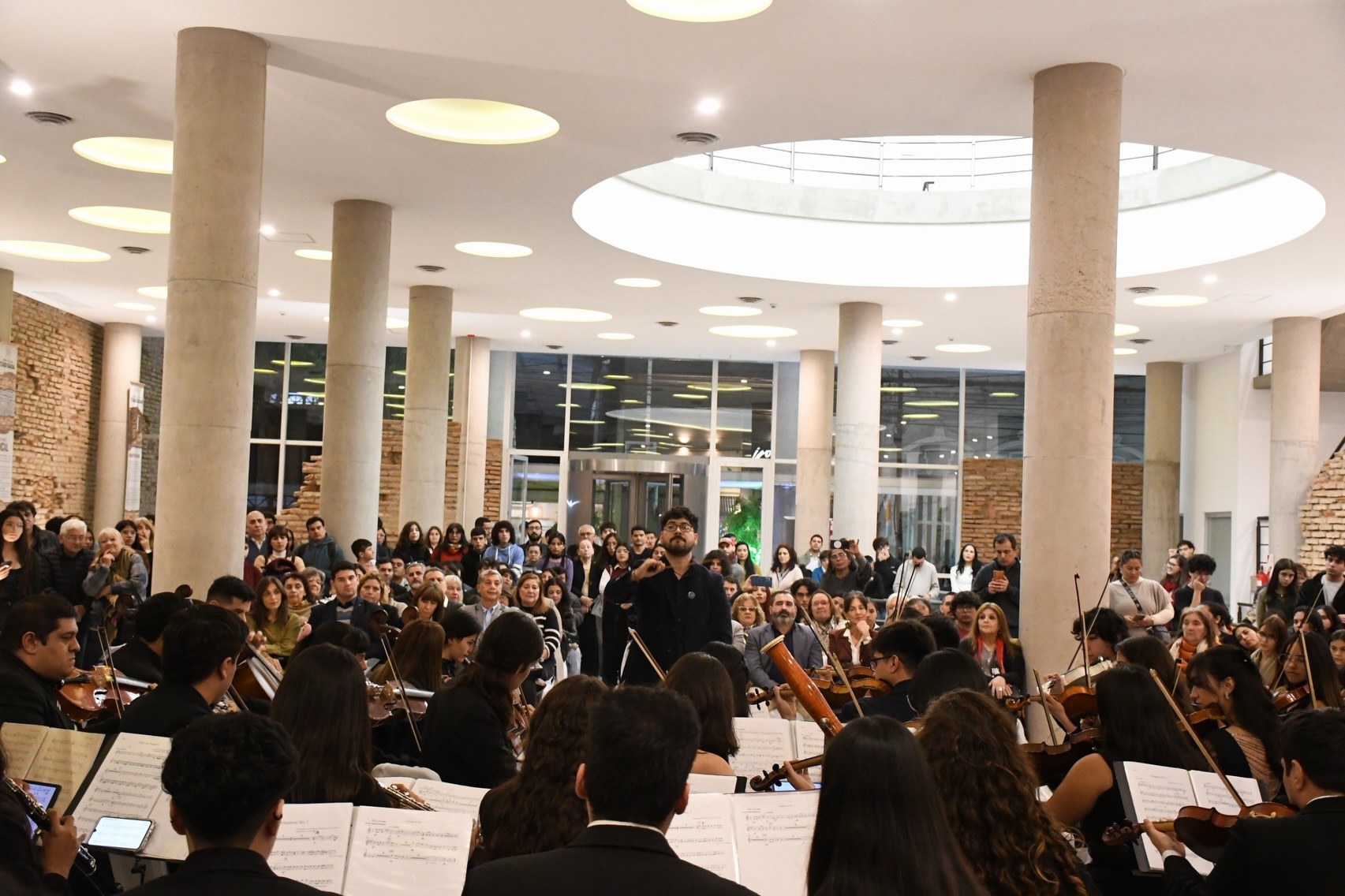 Exitosa presentación de la Orquesta Académica Espea N°1 en el Complejo Taboada