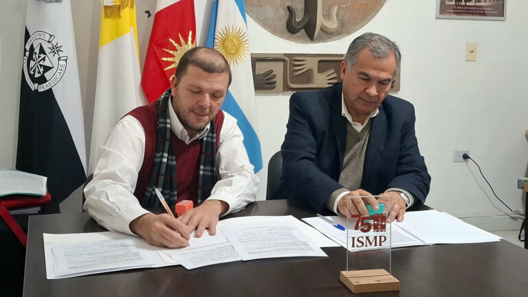 El ITSE firmó un convenio para que sus alumnos realicen prácticas profesionales en el Instituto San Martín de Porres