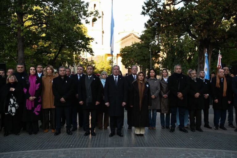 Día de la Bandera: Elías Suárez llamó a construir “una patria más justa y solidaria”