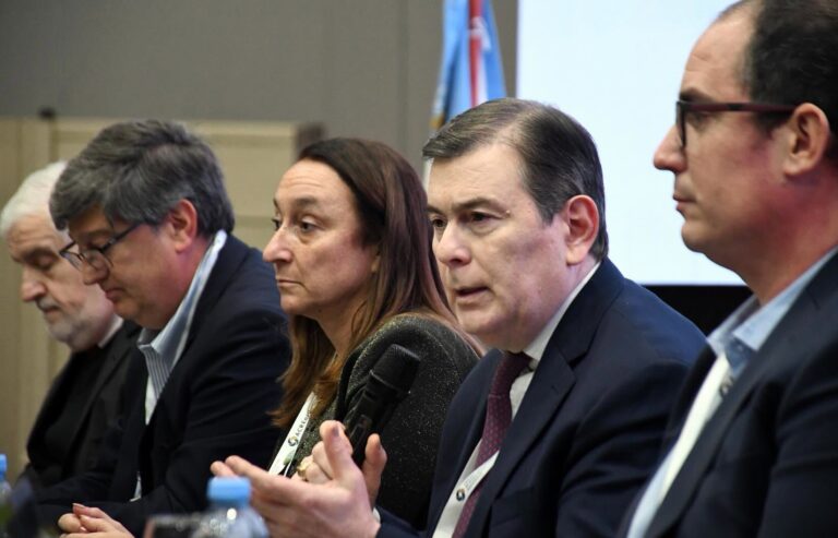 Gerardo Zamora participó del Primer Foro de Economías Regionales realizado en Santiago del Estero
