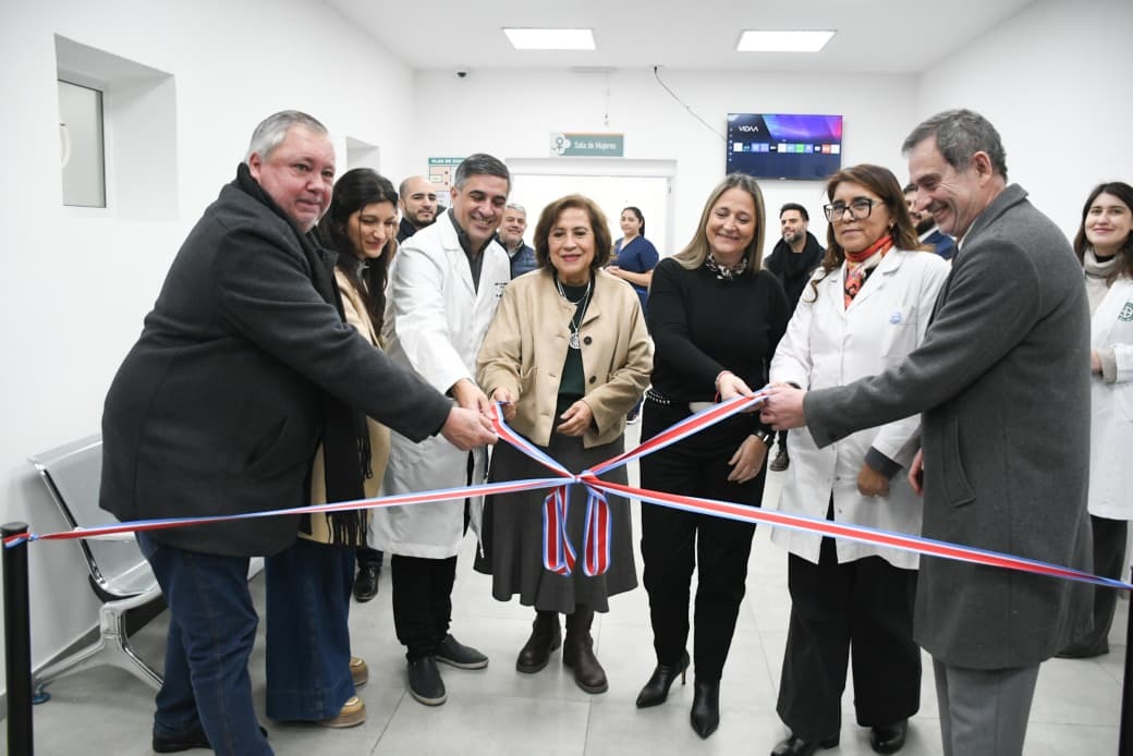 El Hospital Dr. Gumersindo Sayago inauguró una nueva sala de internación para mujeres y renovó los servicios de Hemodiálisis y Fibrobroncoscopía