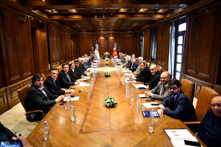 El Gobernador Elías Suárez convocó a una reunión de gabinete ampliada en Casa de Gobierno