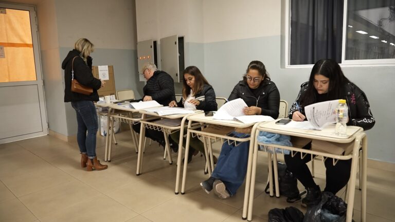 Elecciones municipales: anuncian pago para autoridades de mesa y delegados