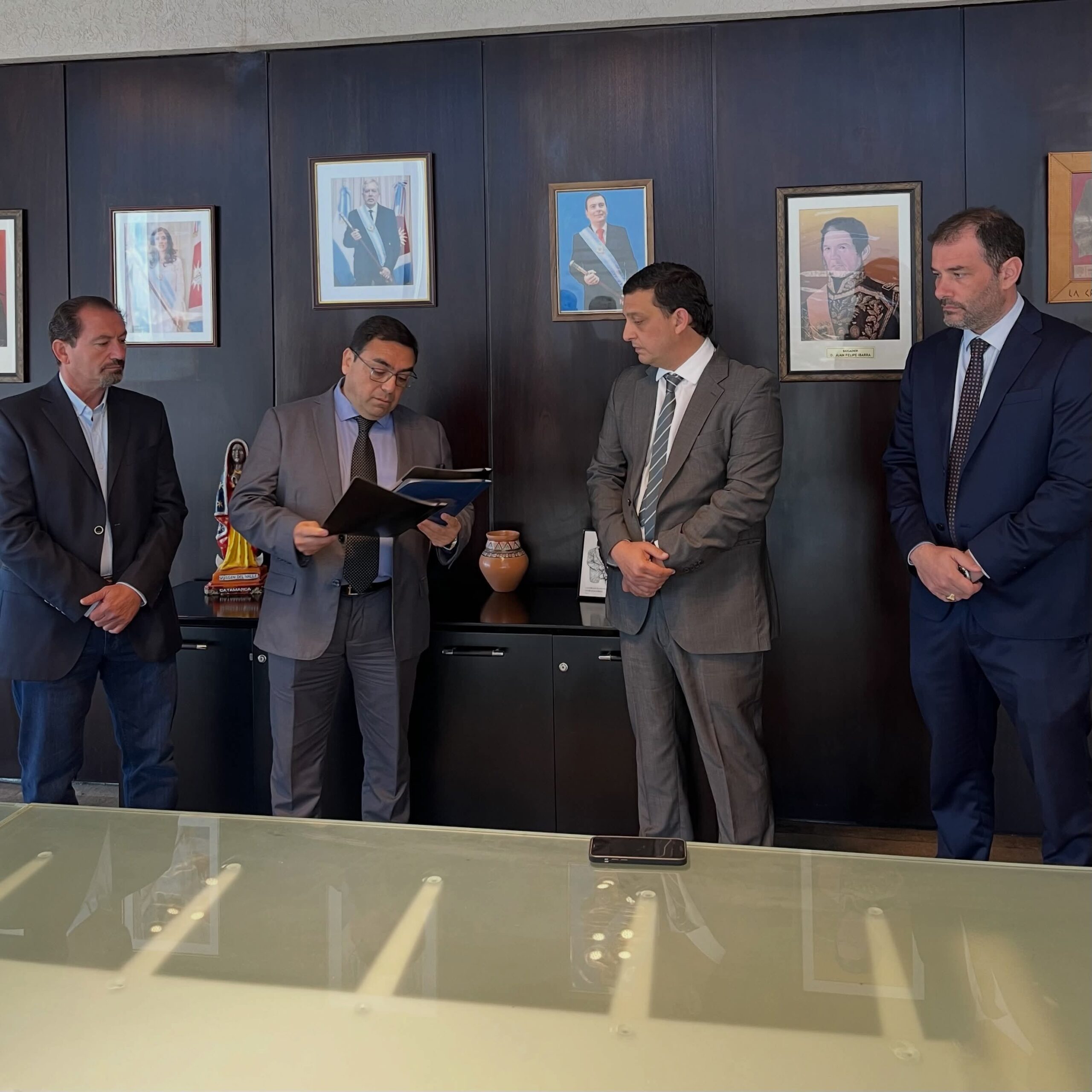 El Ministro de Economía de la Provincia Jorge Murad puso en funciones al Director General de Comercio y al Director del Hipódromo “27 de Abril”