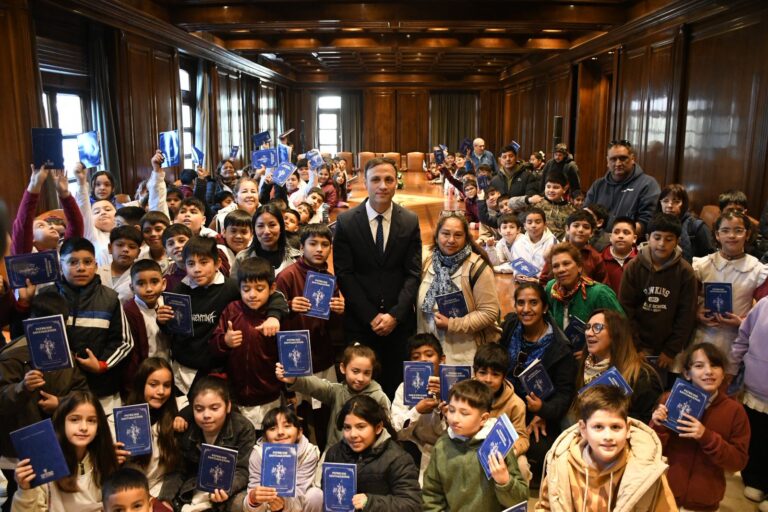 Más de 150 alumnos visitaron Casa de Gobierno