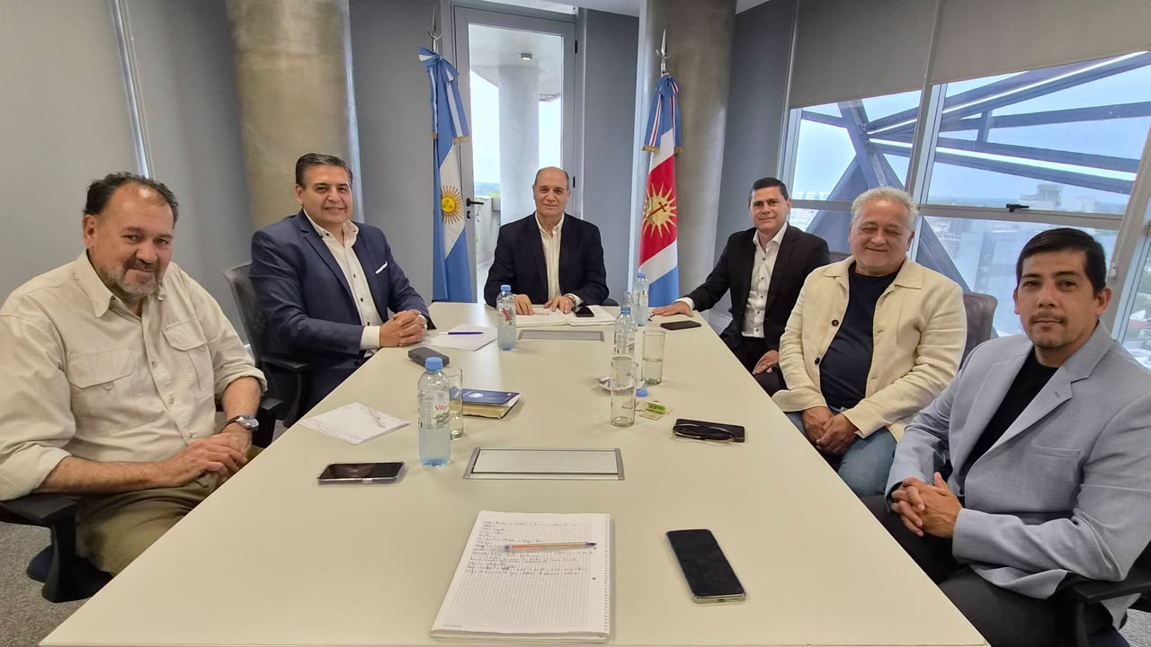 El Consejo Económico y Social junto a Coopsol trazan estrategias para maximizar la producción de miel